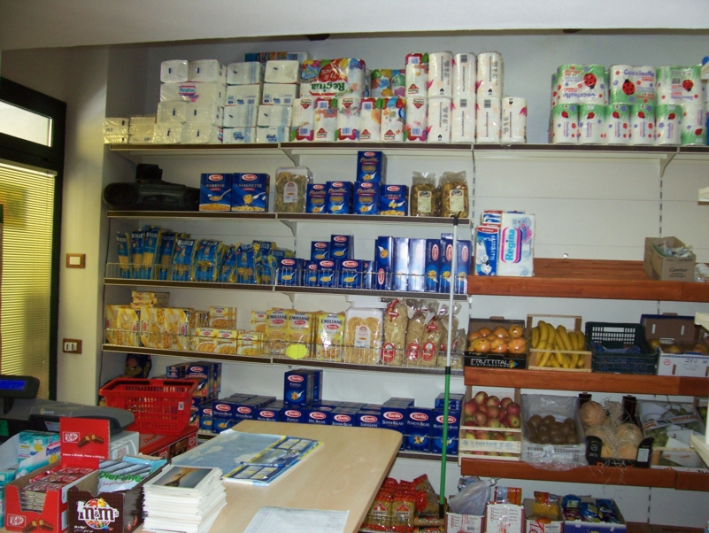  Image name: AlimentariMirka19.jpg 
 width: 801 pixel 
 height: 602 pixel 
 Size: 439626 bytes 
 Click to enlarge 